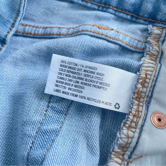 Wild Fable High Rise Distressed Mom Jean - 12/31 - Picture 8 of 8